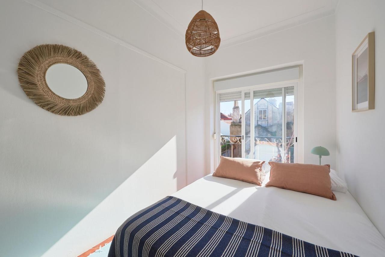 Central & Sunny 2Br Apt Near Beach, By Timecooler 세투발 외부 사진