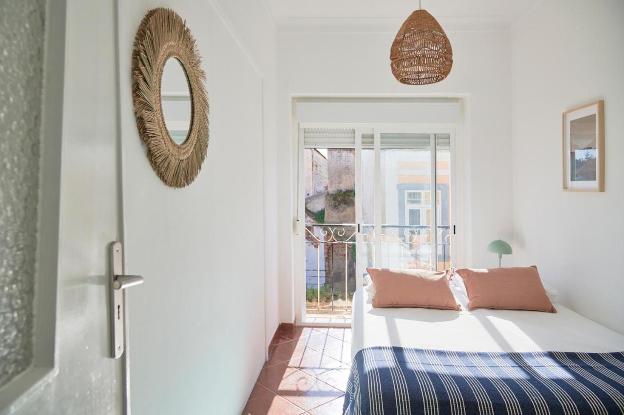 Central & Sunny 2Br Apt Near Beach, By Timecooler 세투발 외부 사진